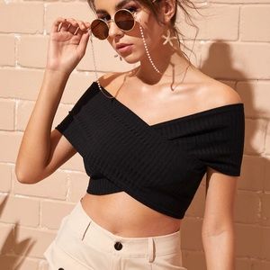 black crop top!